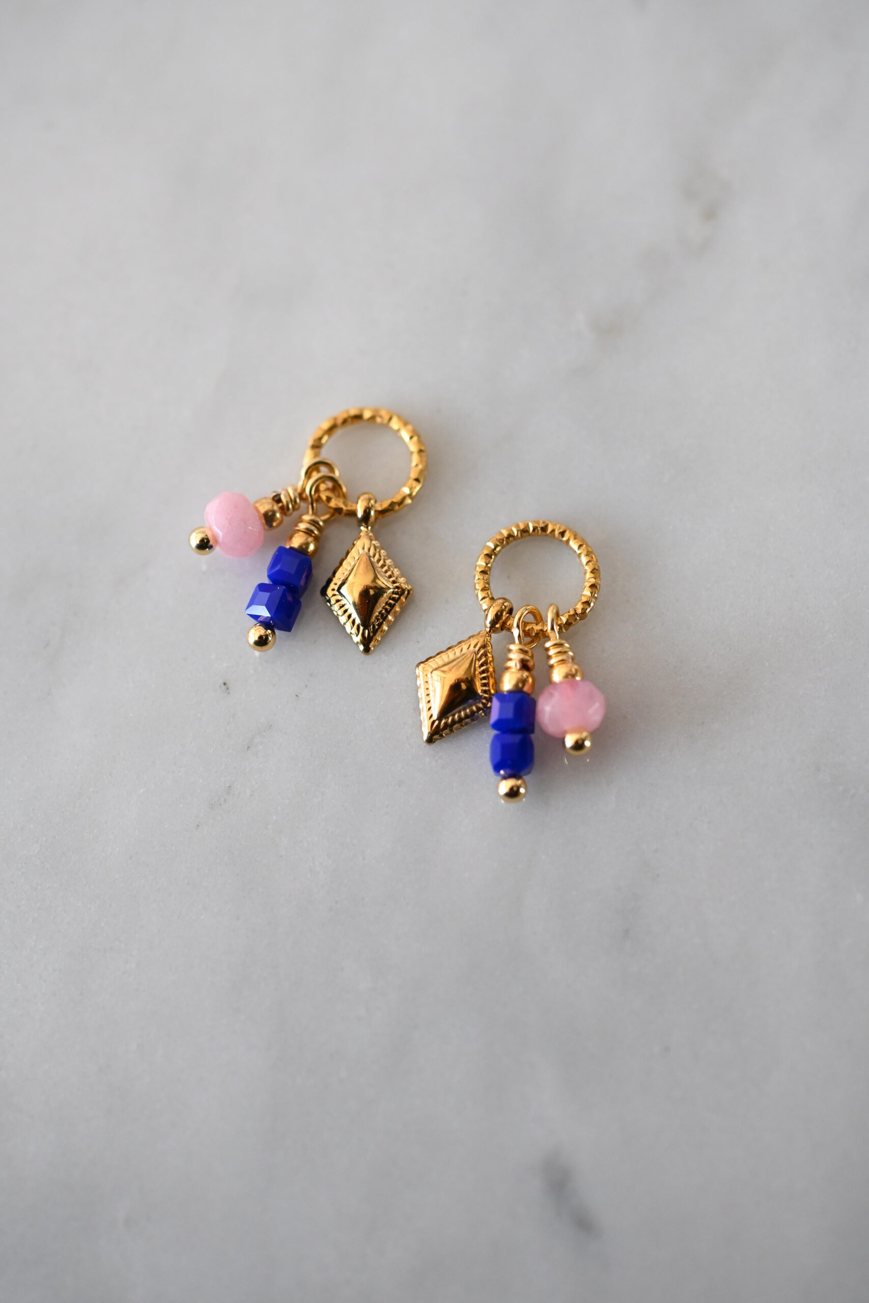 Verwisselbare oorbel hangertjes | Blue pink love